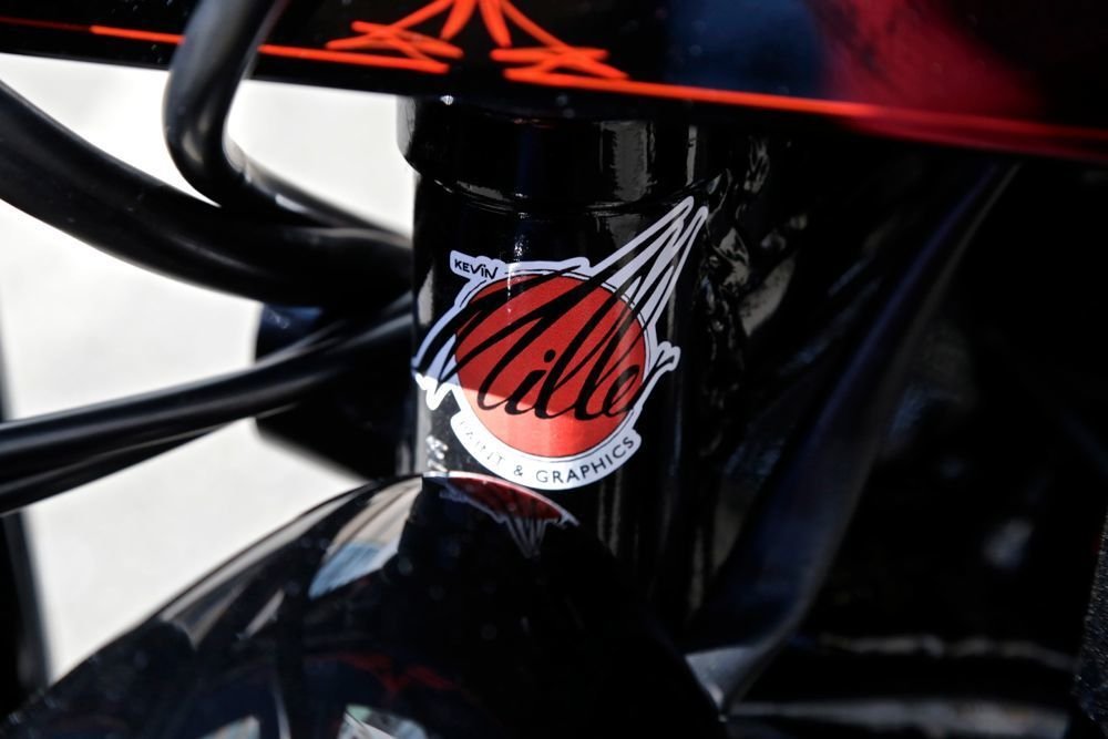 A custom Kawasaki motorcycle built in 2000, photo 21.
