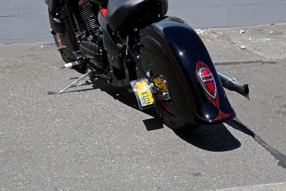A custom Kawasaki motorcycle built in 2000, photo 23.