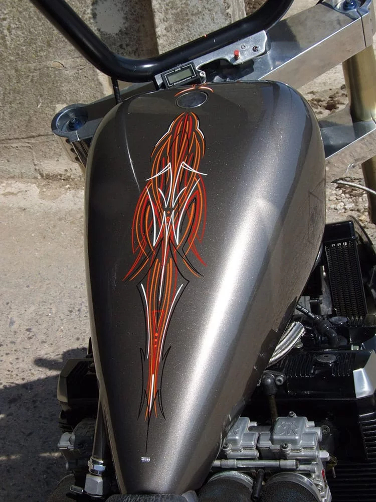 Custom motorcycle with Suzuki inline four-cylinder engine, photo 01.