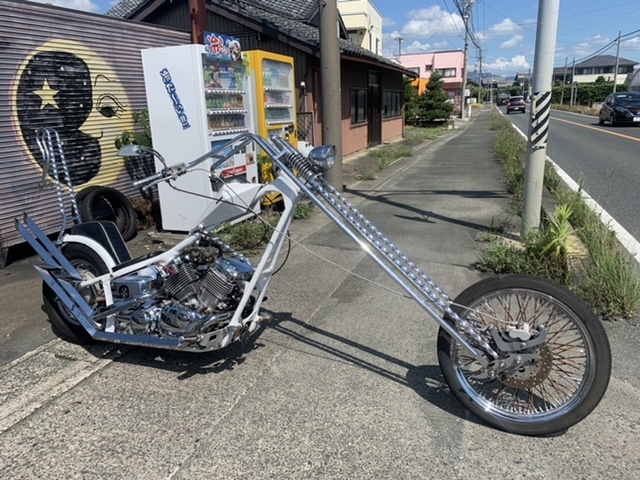Custom chopper based on the Yamaha Drag Star bike, Japan, photo 02.