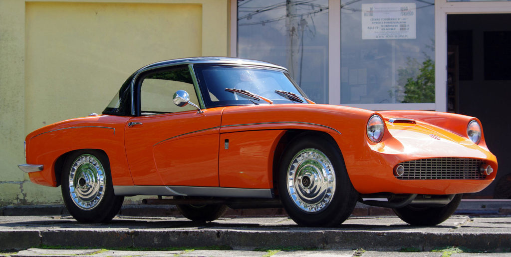 The prototype of the FSO Syrena Sport.