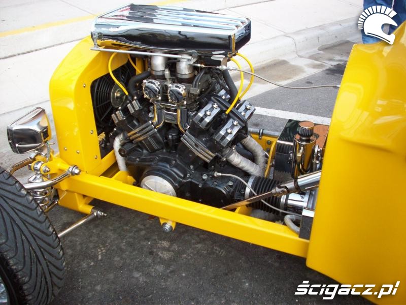 Ford Model T hot rod with a V4 engine from a Yamaha V-Max motorcycle, photo 04.