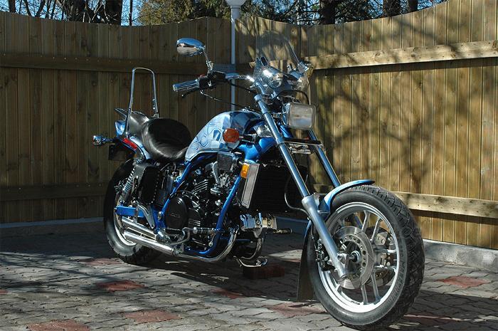 Chopper based on a Honda Magna motorcycle with a V4 engine, photo 02.