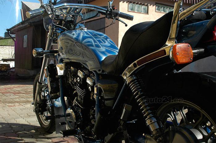 Chopper based on a Honda Magna motorcycle with a V4 engine, photo 06.