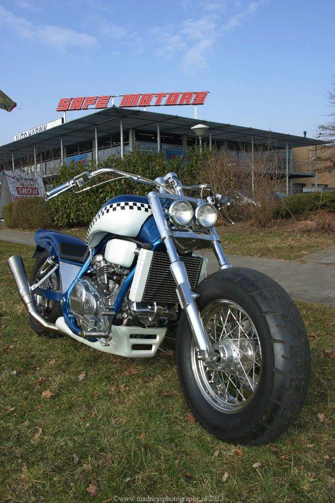 Custom Honda Super Magna bike with V4 engine, photo 05.