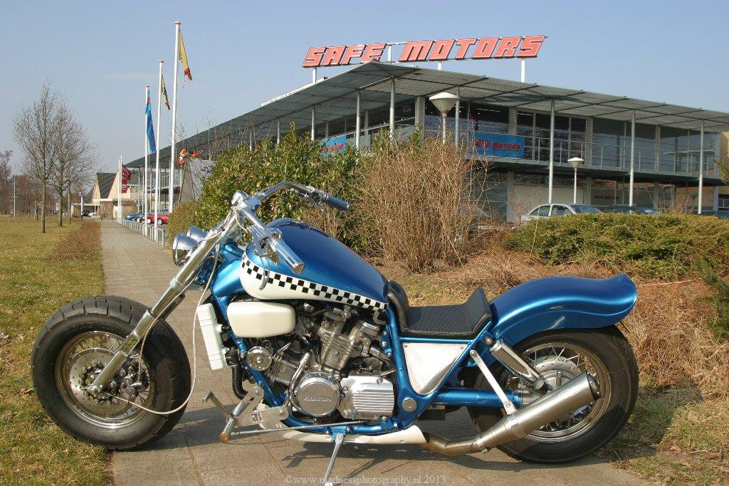 Custom Honda Super Magna bike with V4 engine, photo 12.