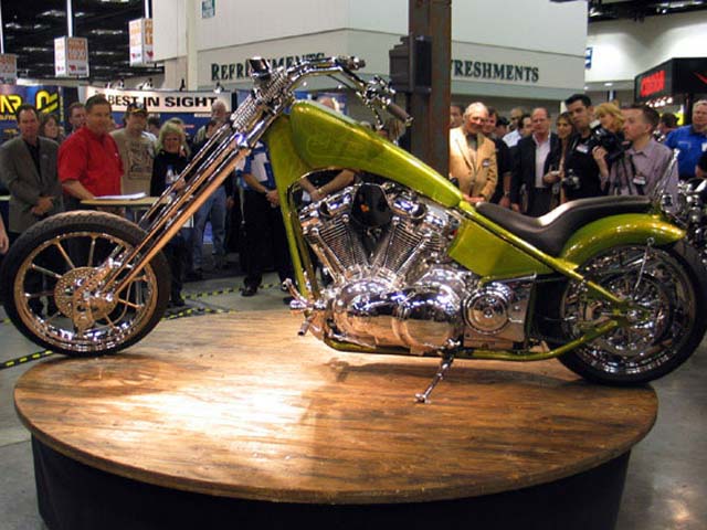 Chopper based on the Kawasaki Vulcan 2000 motorcycle, photo 12.