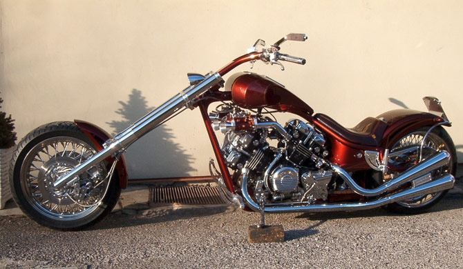 Chopper with a Honda VF750, V4 engine, photo 05.