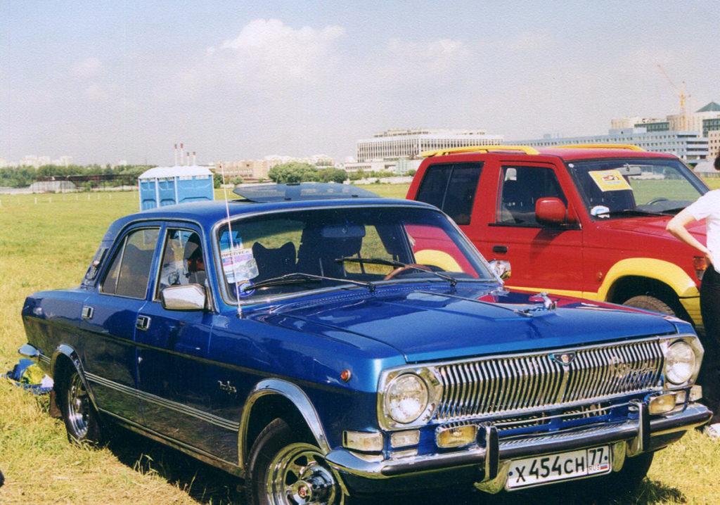 GAZ 24 with additional chrome