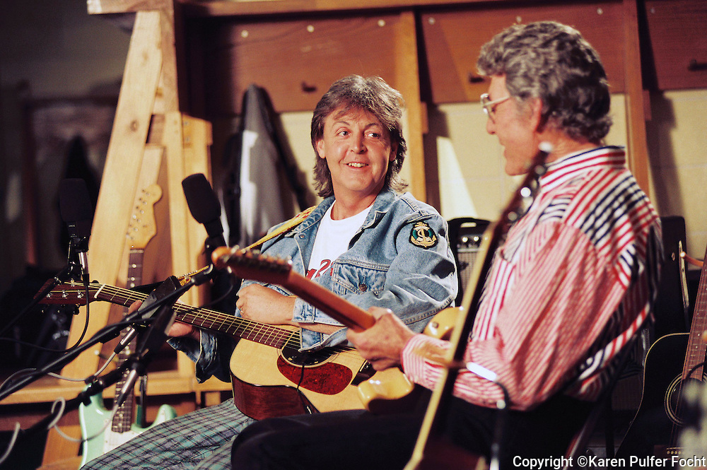 Paul McCartney and Carl Perkins before a concert in Memphis 1993