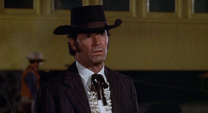 James Garner in the movie Support Your Local Gunfighter (1971)