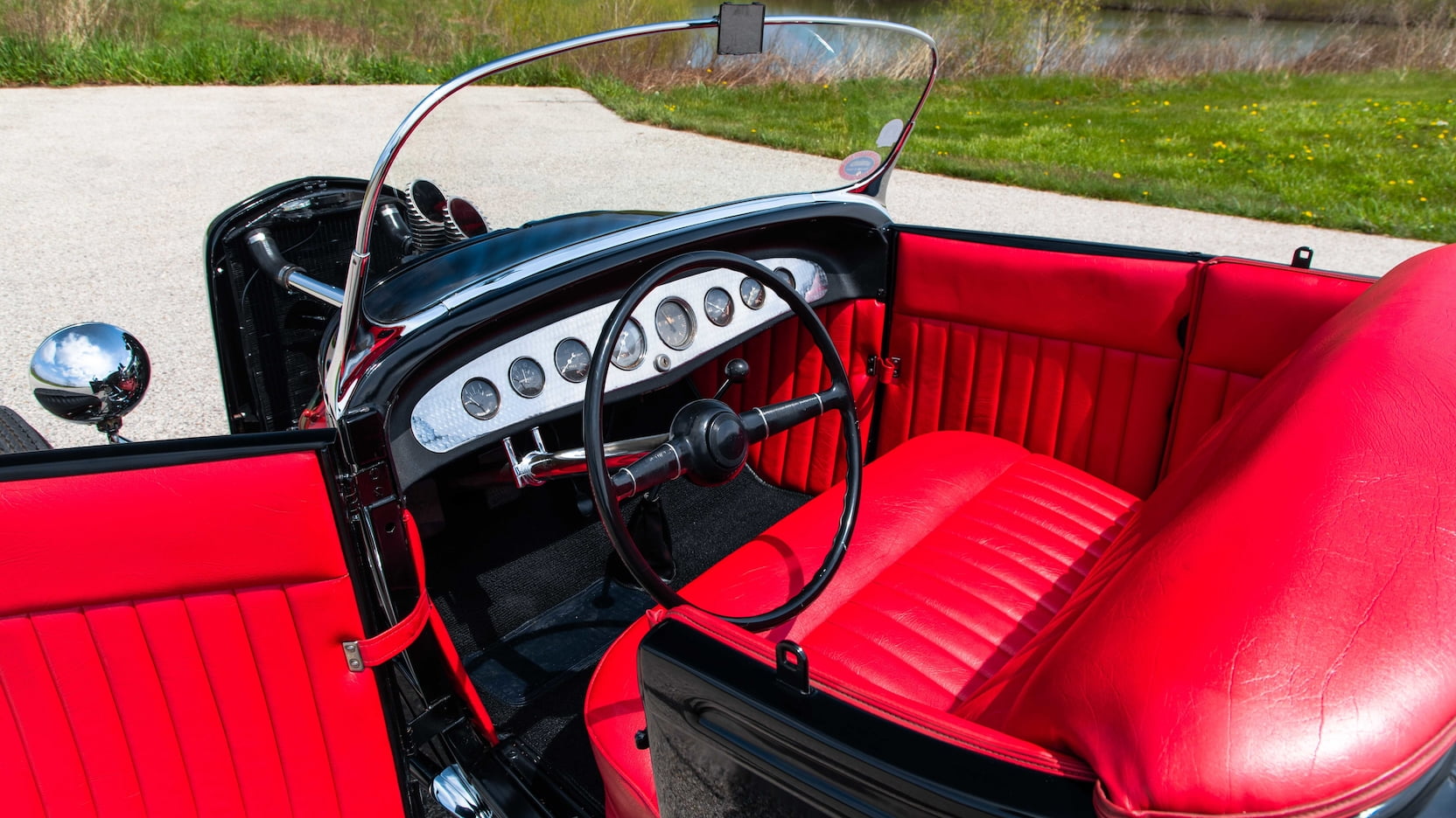 Elvis Presley's hot rod from the movie Loving You, photo 4.