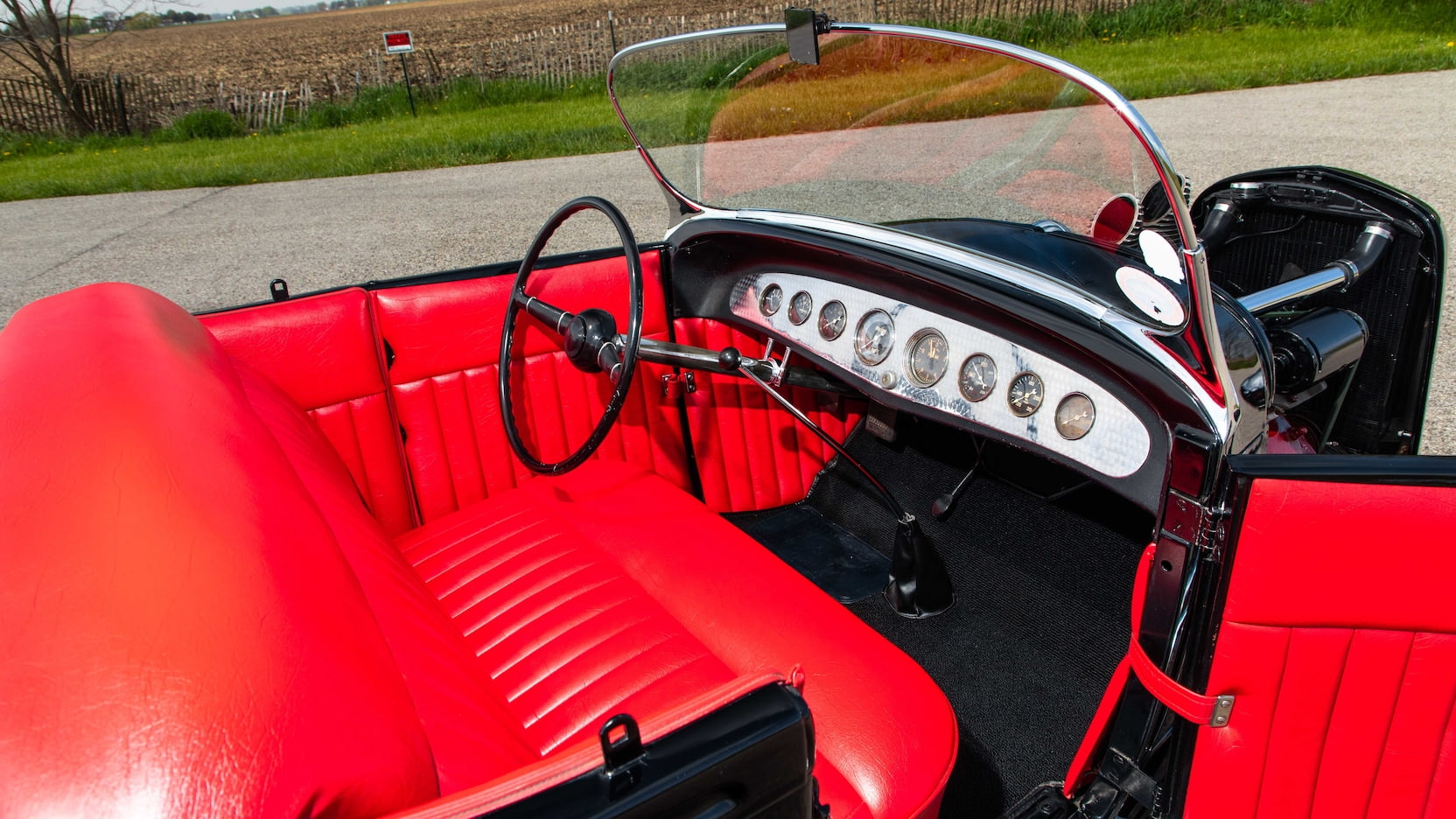 Elvis Presley's hot rod from the movie Loving You, photo 5.