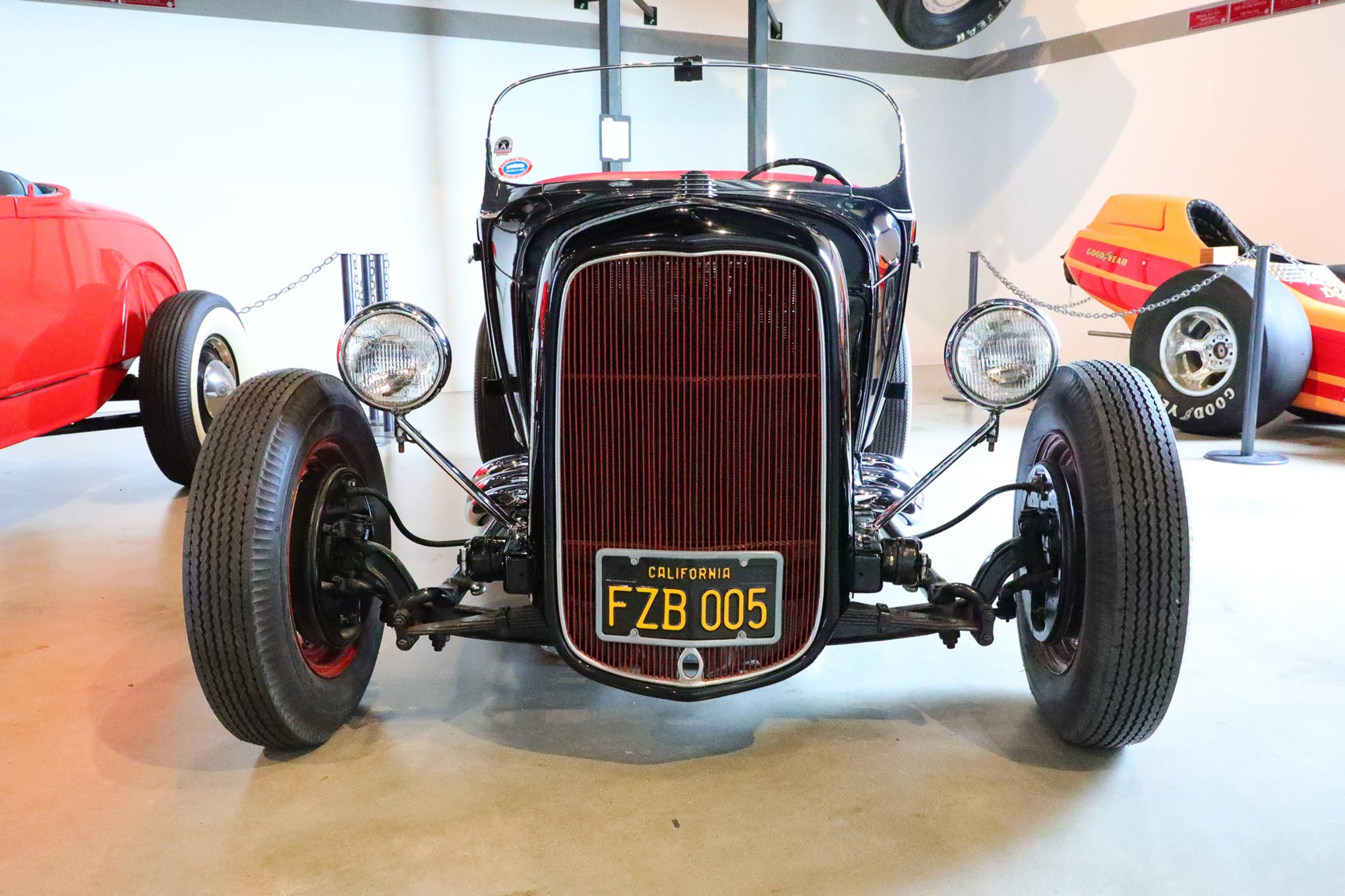 Elvis Presley's hot rod from the movie Loving You, photo 22.