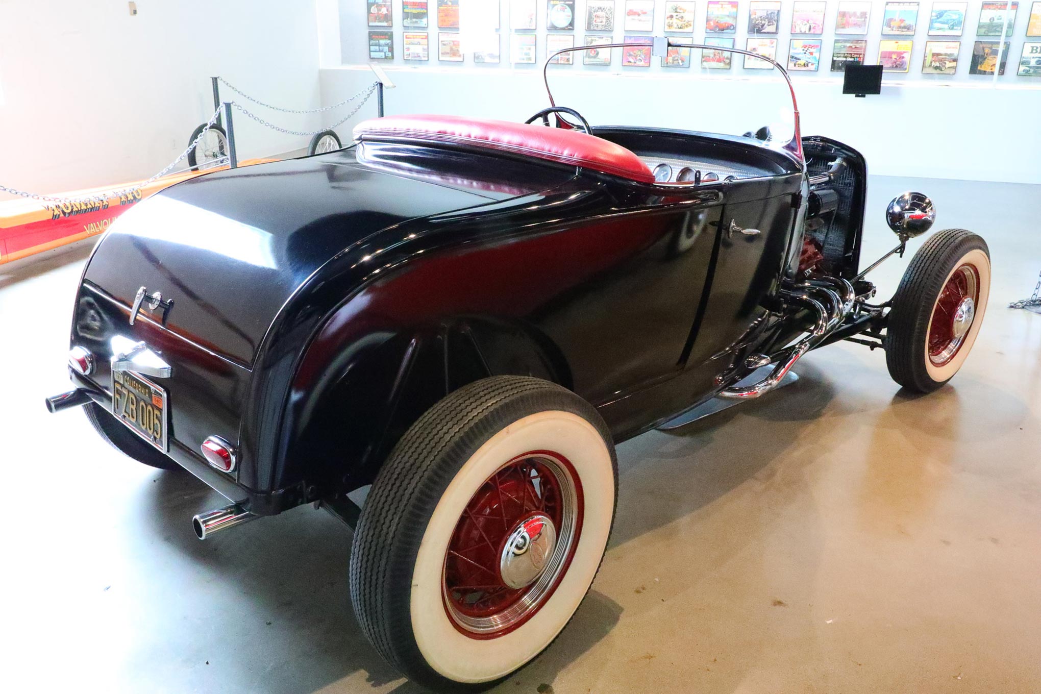 Elvis Presley's hot rod from the movie Loving You, photo 24.