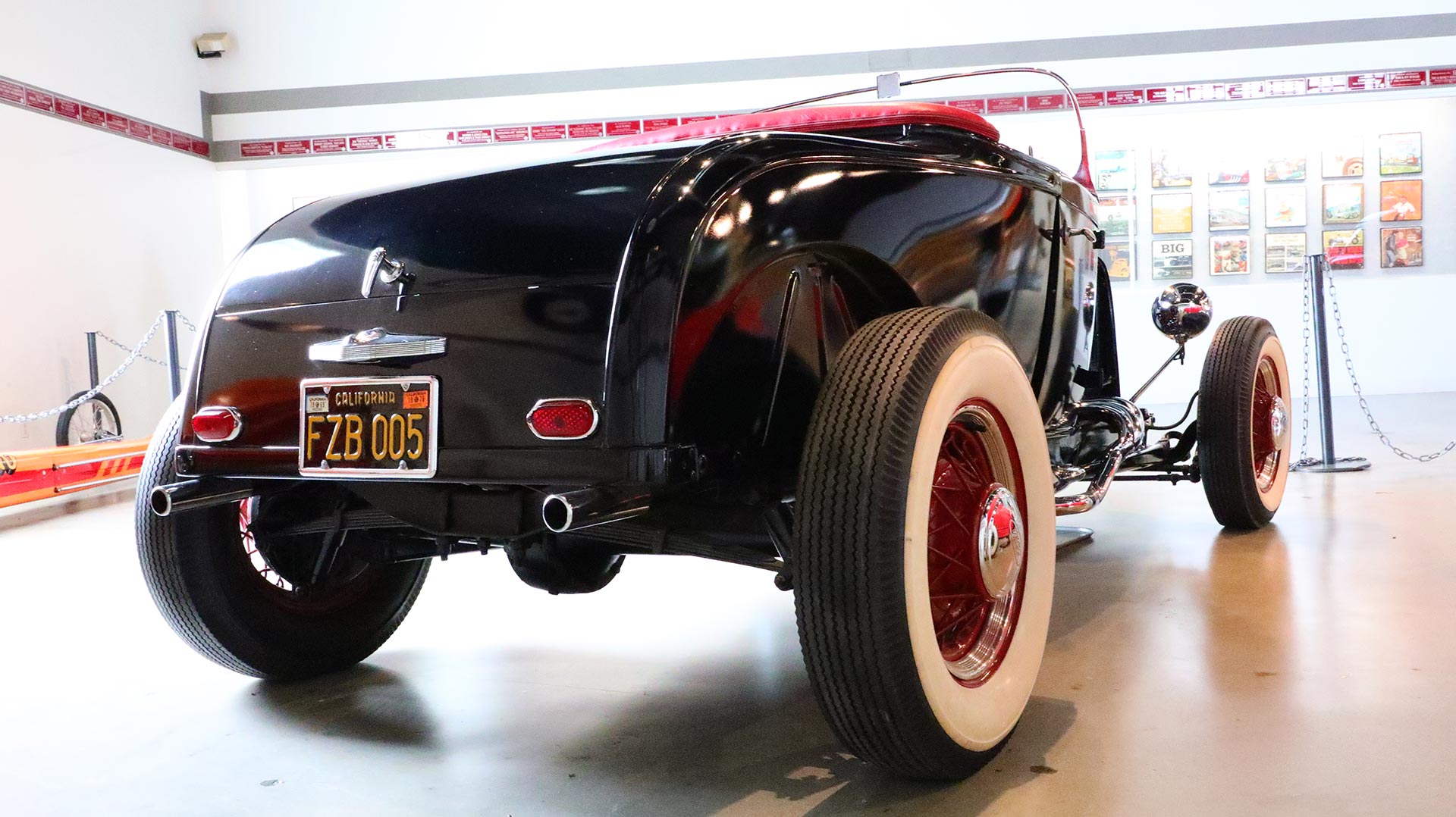 Elvis Presley's hot rod from the movie Loving You, photo 25.