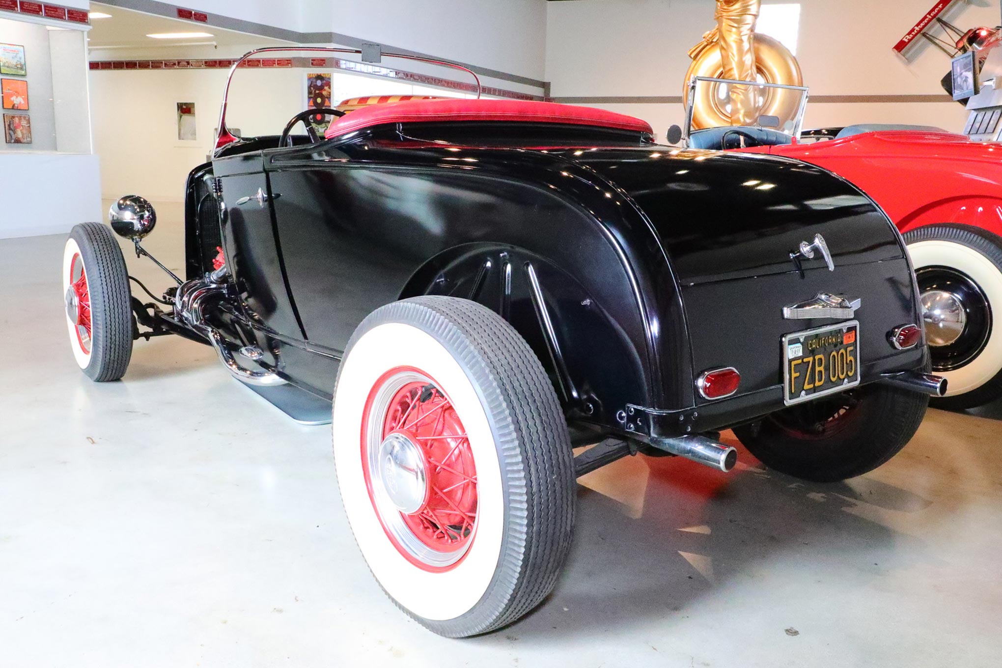 Elvis Presley's hot rod from the movie Loving You, photo 26.