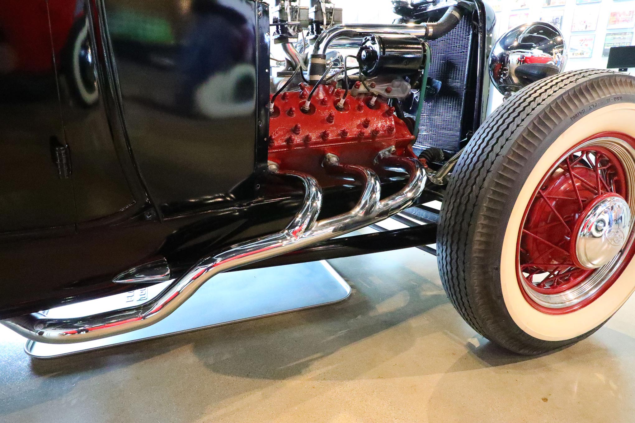 Elvis Presley's hot rod from the movie Loving You, photo 32.