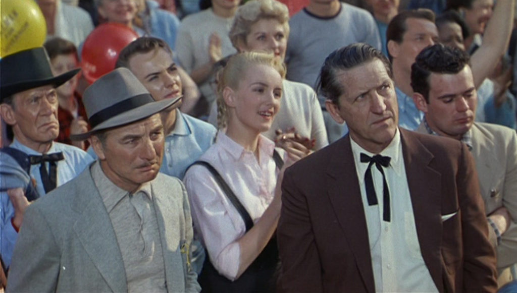 The jazz generation looks at Elvis with dislike, the movie Loving You (1957)