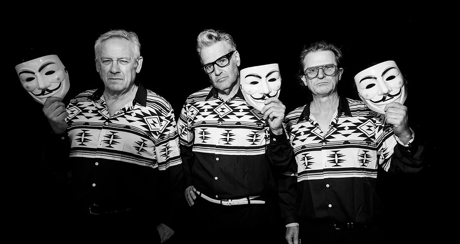 Hot Chickens without masks, promotional photo for Rock-n-roll album Vendetta 2025