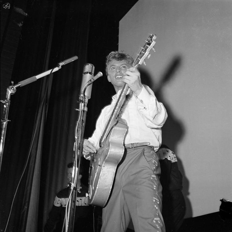 Tommy Steele at a concert, 1957