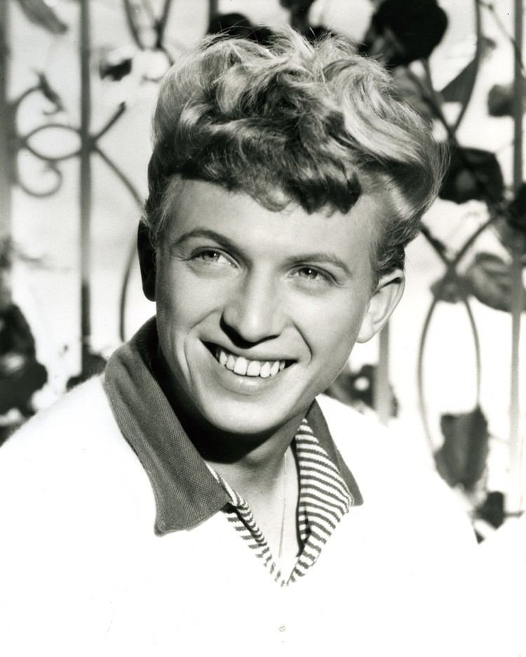 photo of young Tom Steele, the first British rock and roll star of the 50s