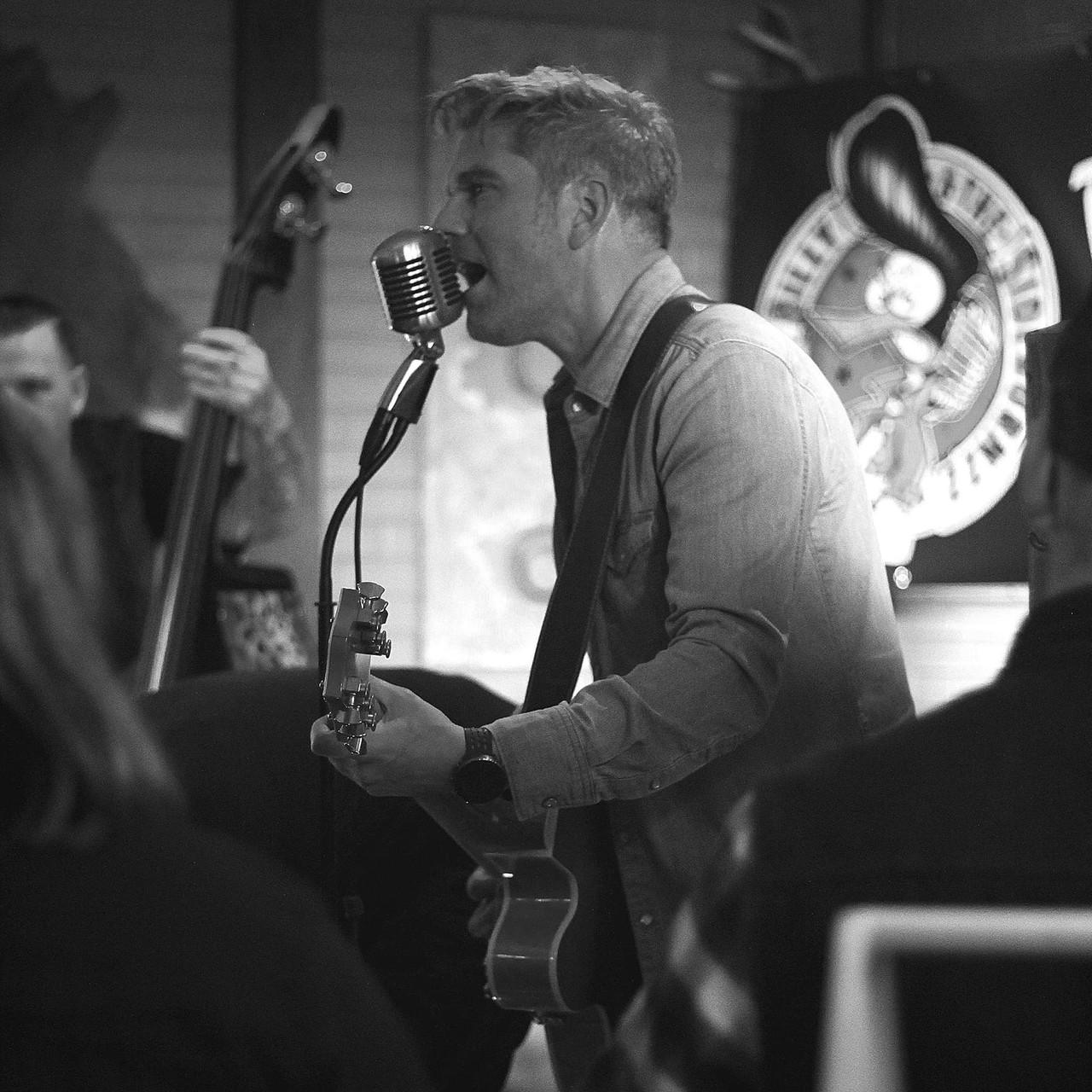 Billy & the Sideburnzz, vocalist and guitarist Kevin Laske
