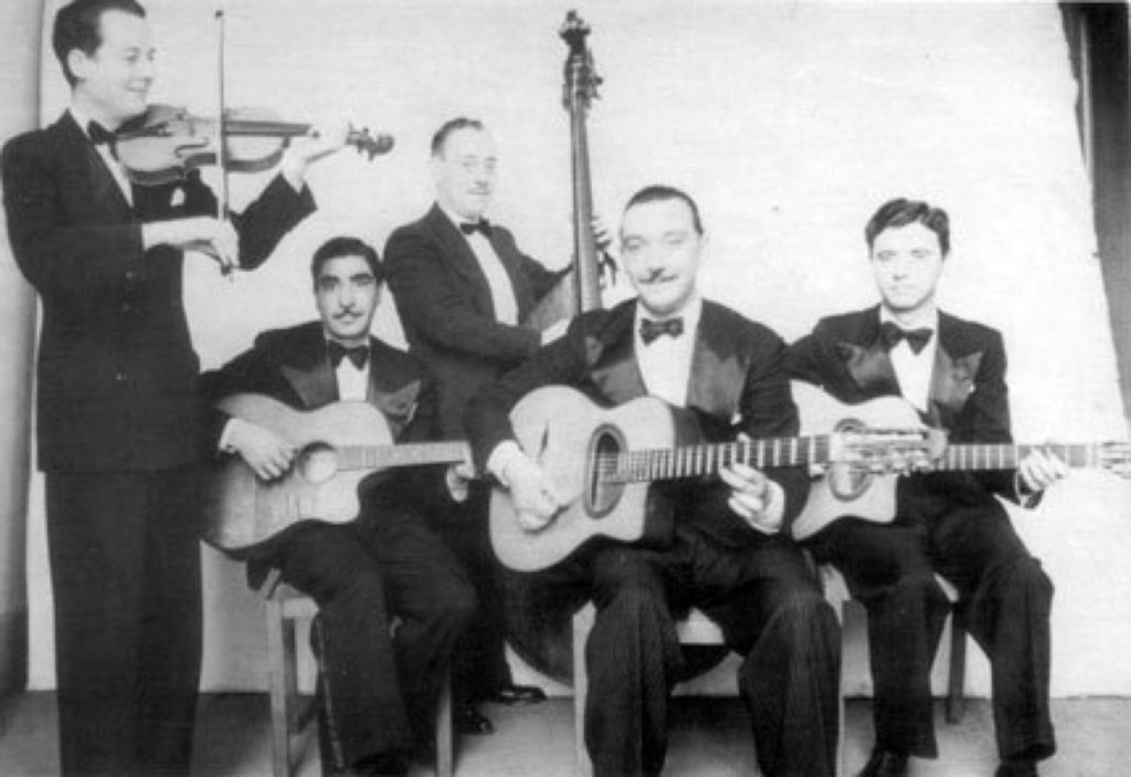 1936 - Django Reinhardt - Blumenfeld photo - QHCF - Stéphane Grappelli, Joseph Reinhardt, Roger Grasset, Roger Chaput