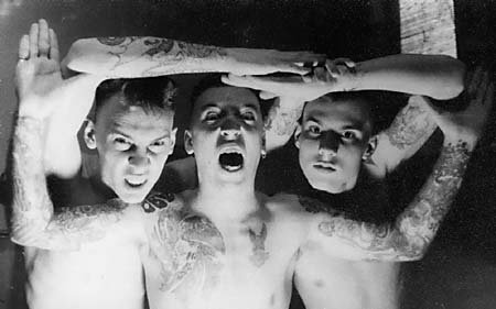 Meantraitors swastika