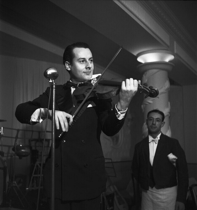 Stephane Grappelli, jazz violinist, gypsy jazz