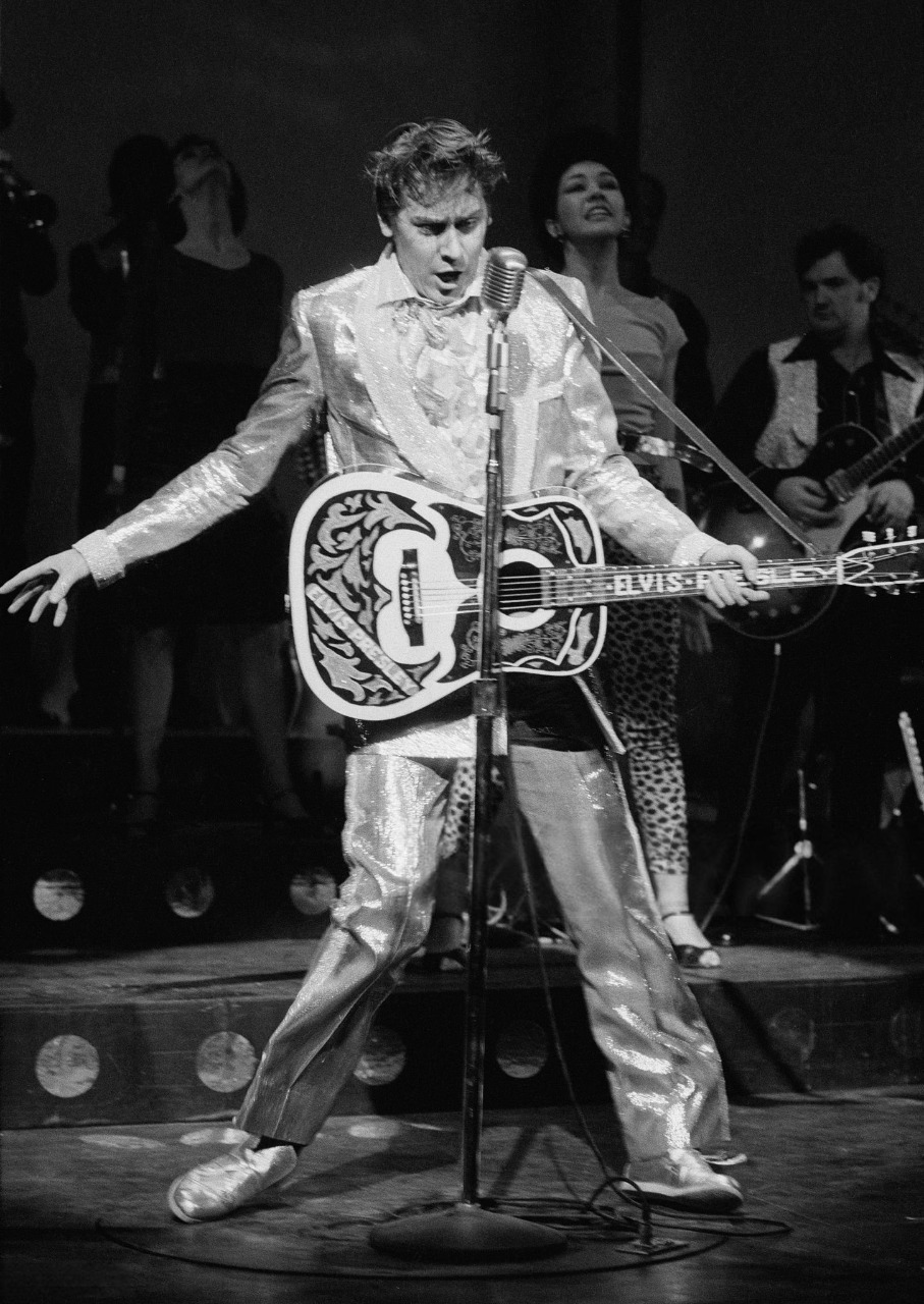 Shakin Stevens portrays Elvis for the 1977 musical Elvis