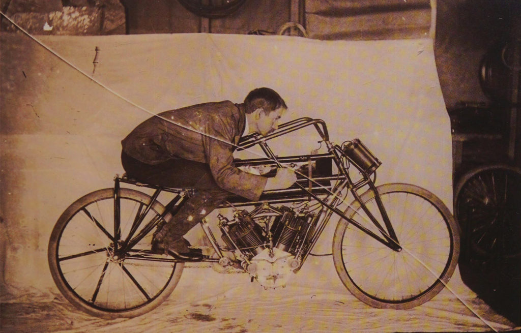 Glenn Hammond Curtiss on a motorcycle with a V4 engine, 1905.