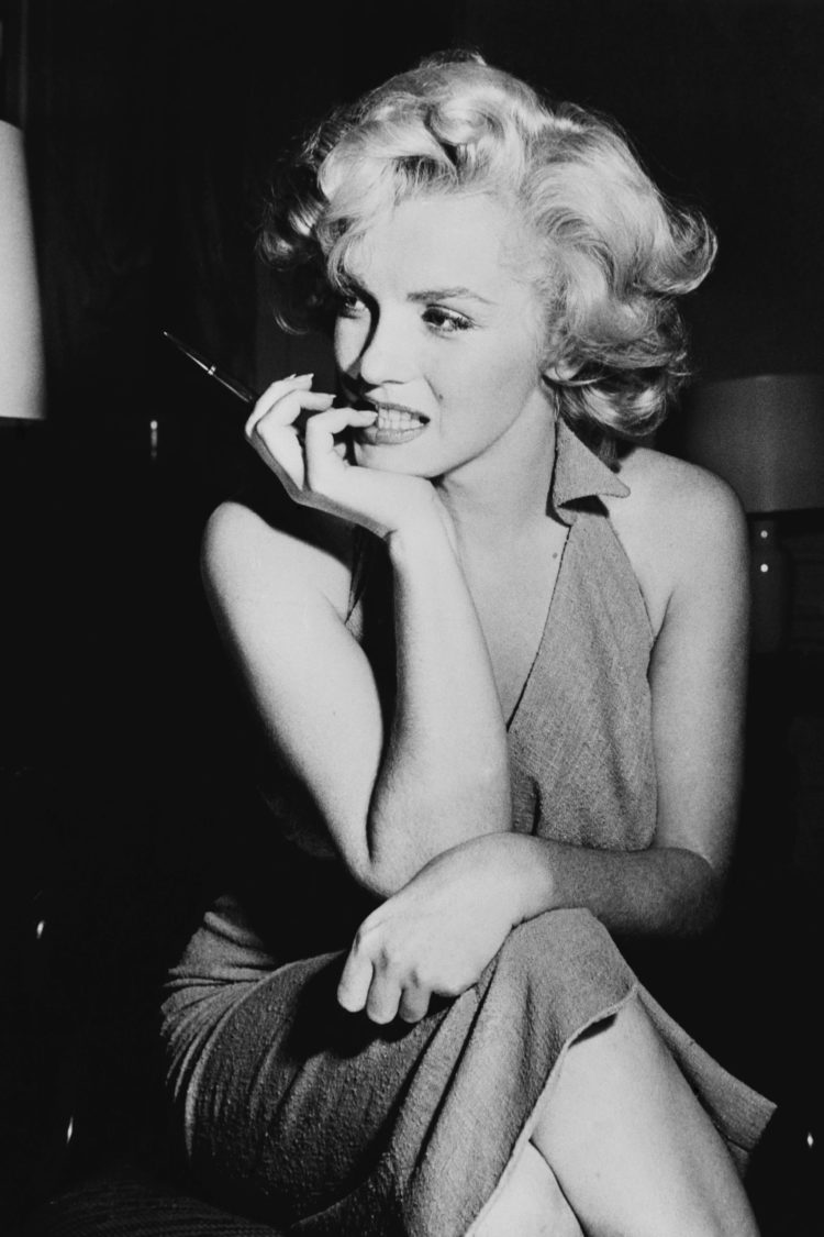 marilyn-monroe-1952-06-scaled-2
