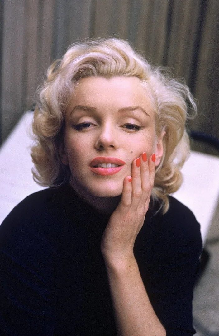 marilyn-monroe-1953-06-1